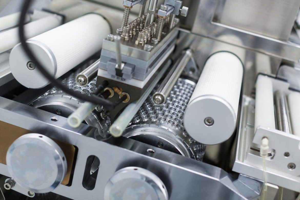 industrial labeler machine